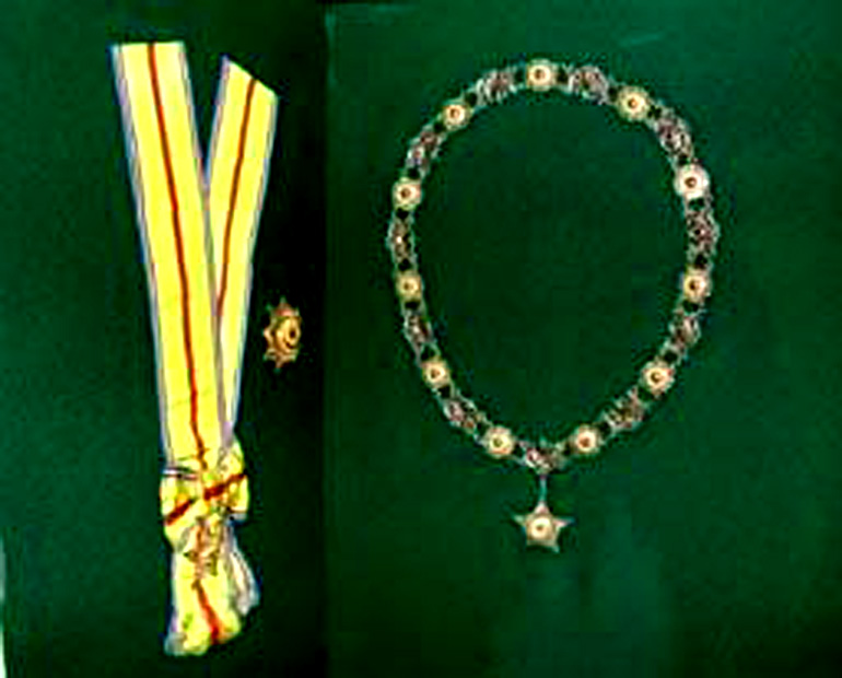Darjah Utama Seri Mahkota Negara (DMN) 1