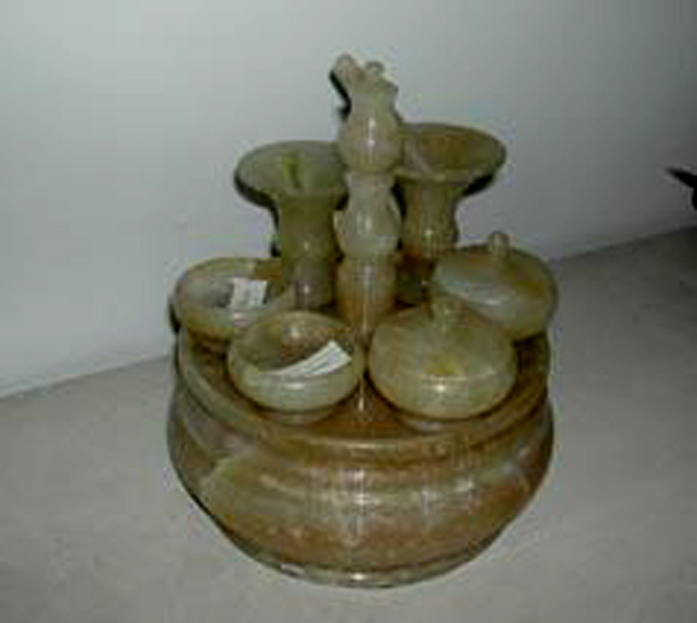 Seperangkat tempat sirih