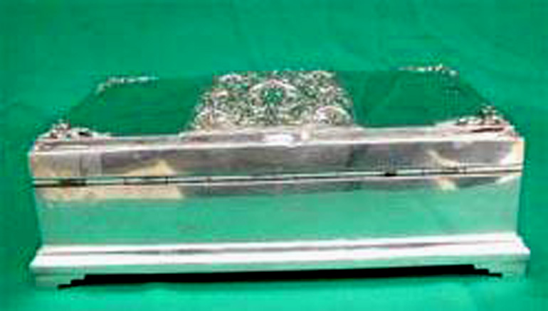Kotak Berukir