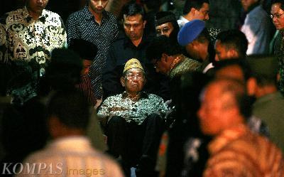 Gus Dur Melayat Soeharto