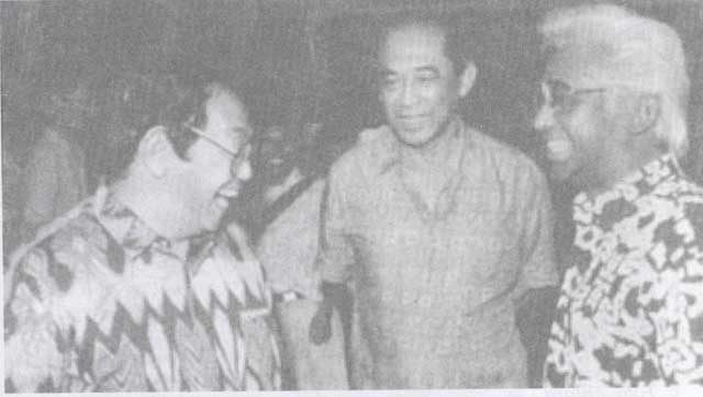 Tiga pantolan "oposisi"