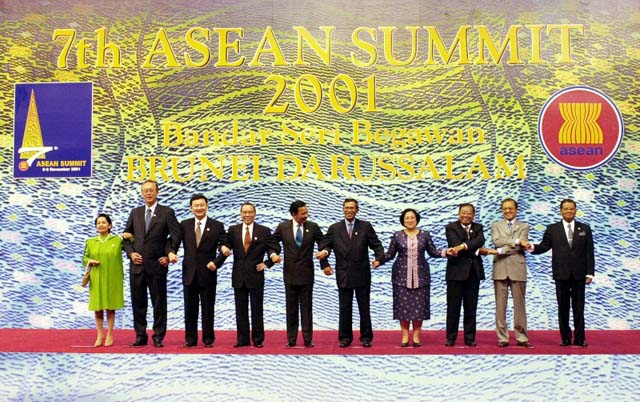 Megawati dan kepala negara ASEAN